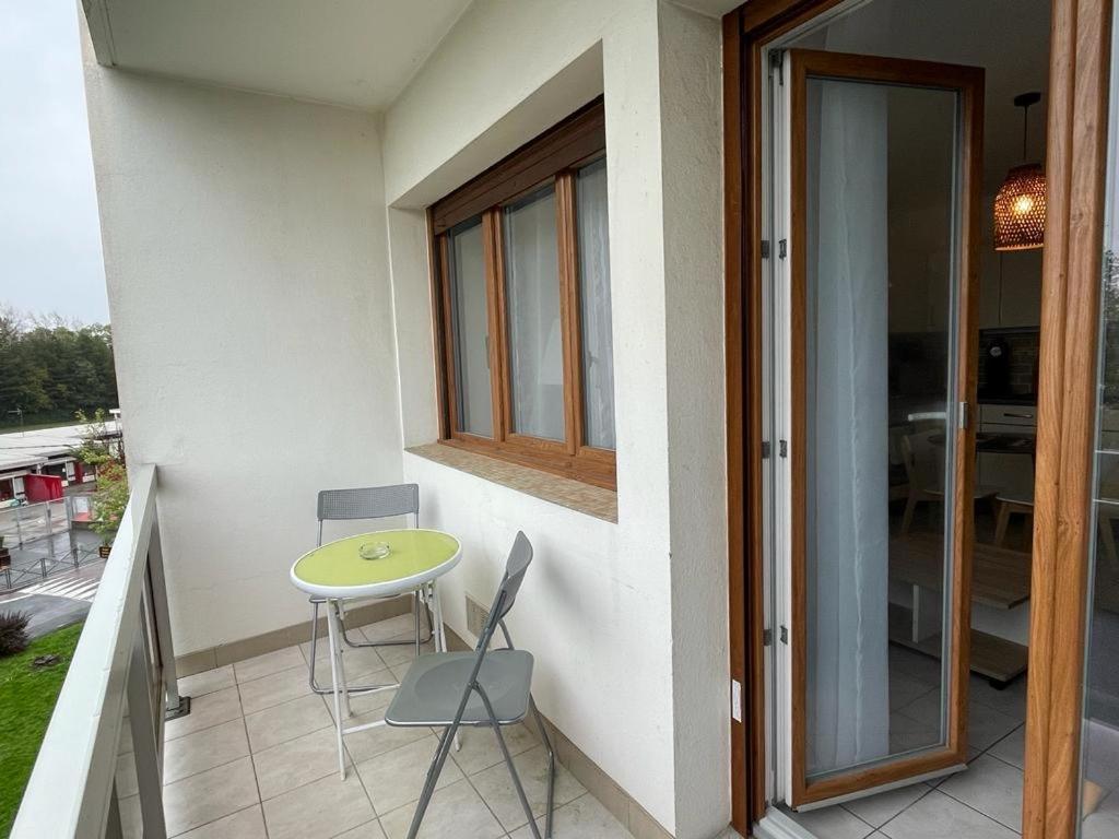 Apartamento Le Tranquille - Calme - Parking Prive Ambilly Exterior foto